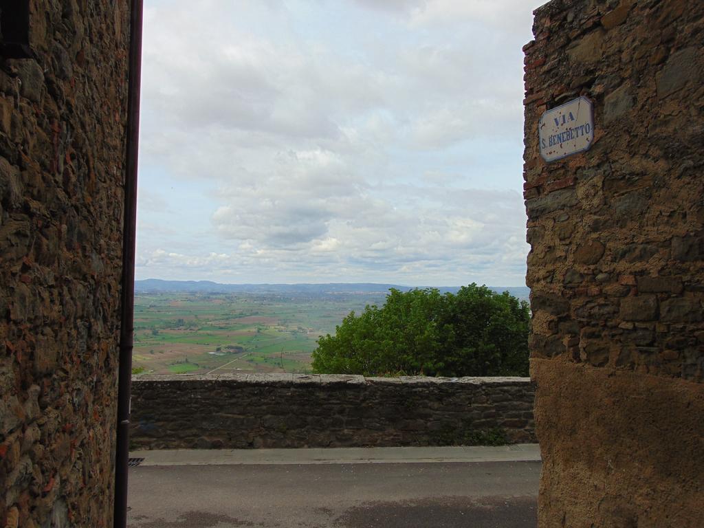 Domus Ghibellinae- Fonte Di San Benedetto Apartment Cortona Room photo